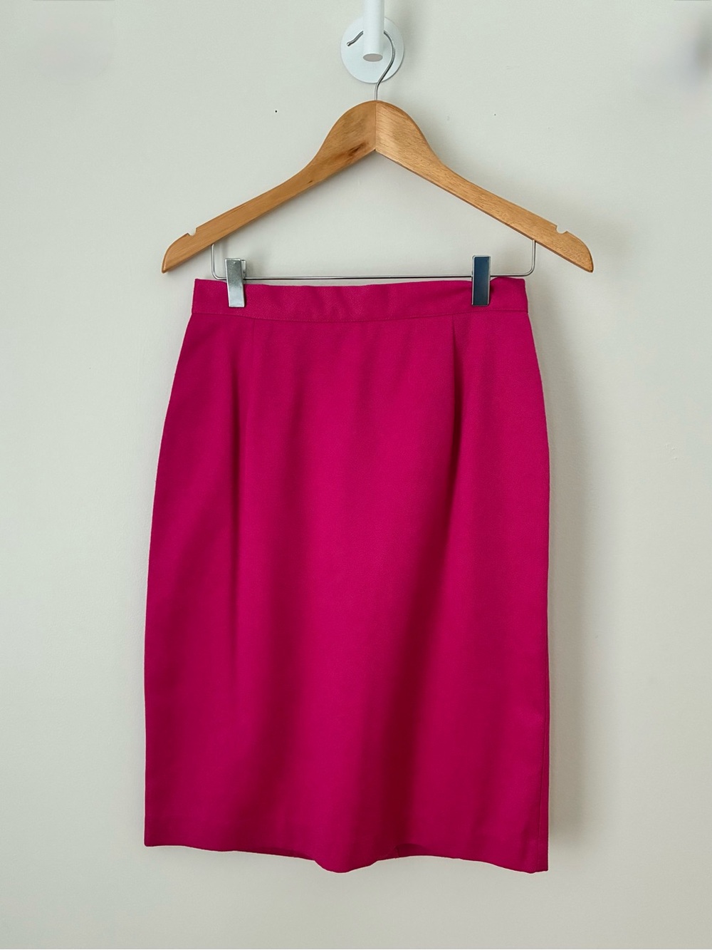 Vintage Fuscia Halston Wool Studded Jacket w/ Matching Skirt Size 8 Made in USA - Picture 6 of 9
